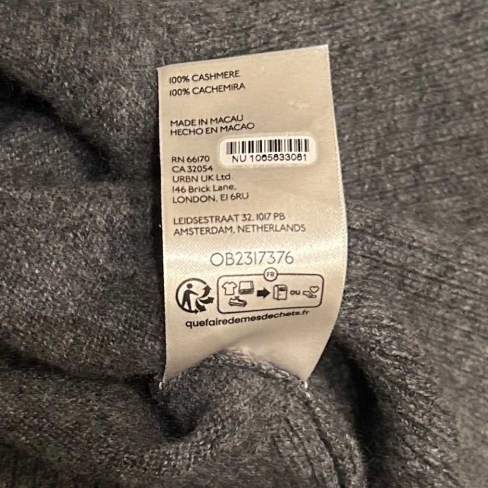 Free People Cashmere V-Neck Collar Sweater Charcoal Grey Size Medium Soft Preppy - Picture 7 of 7